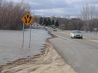 looking Northerly - onto the South-bound lane of Hwy. 22, just outside of St. Peter 4/15/01